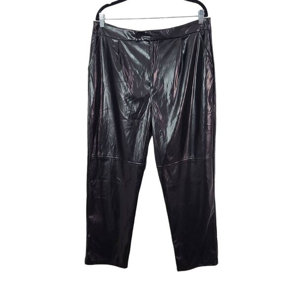 Halston Black Faux Leather Pants NWT Size Medium Black Leather Pants - Picture 1 of 8